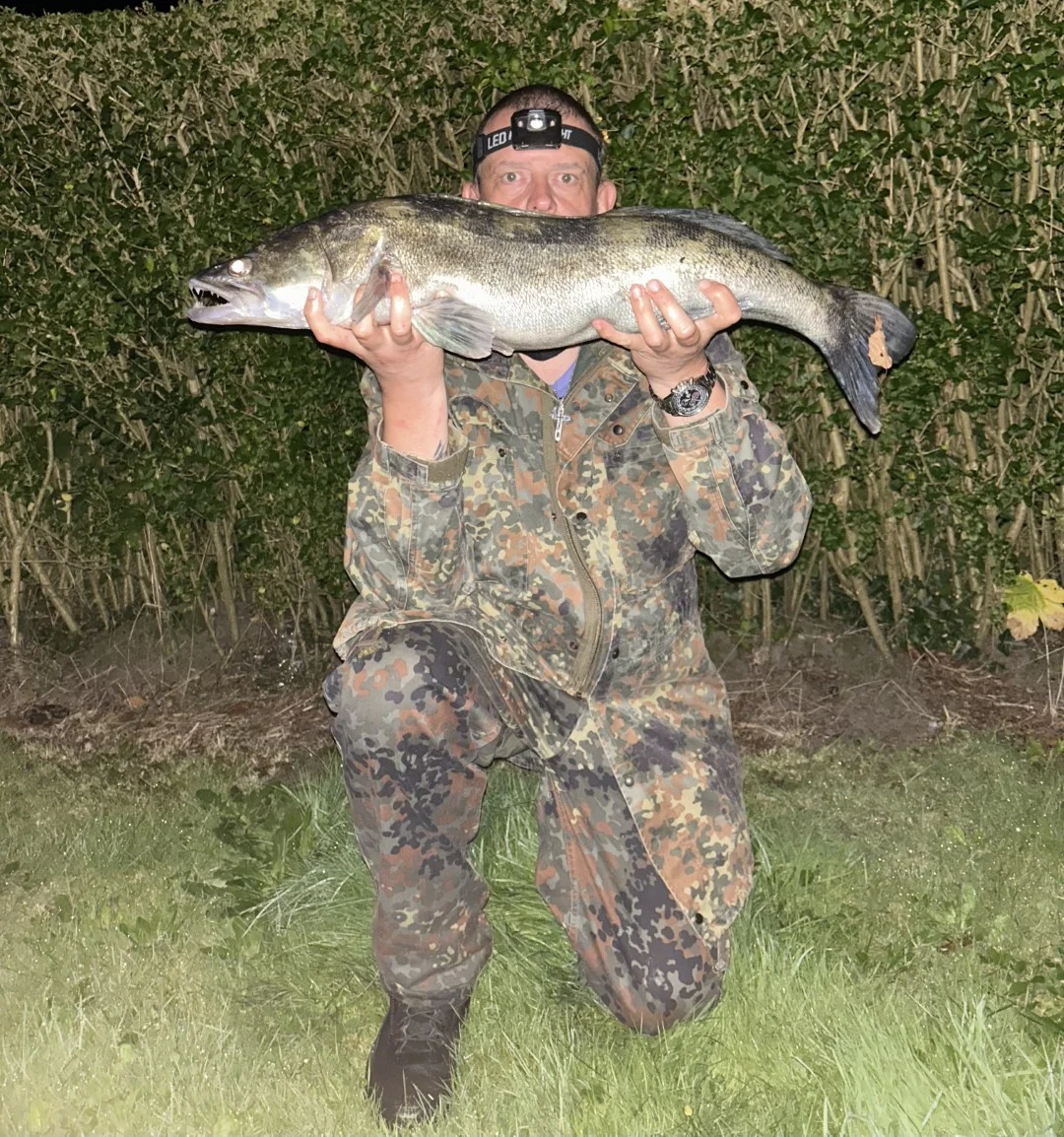 Zander (81 cm und 4,5 kg) – Andre Rademacher